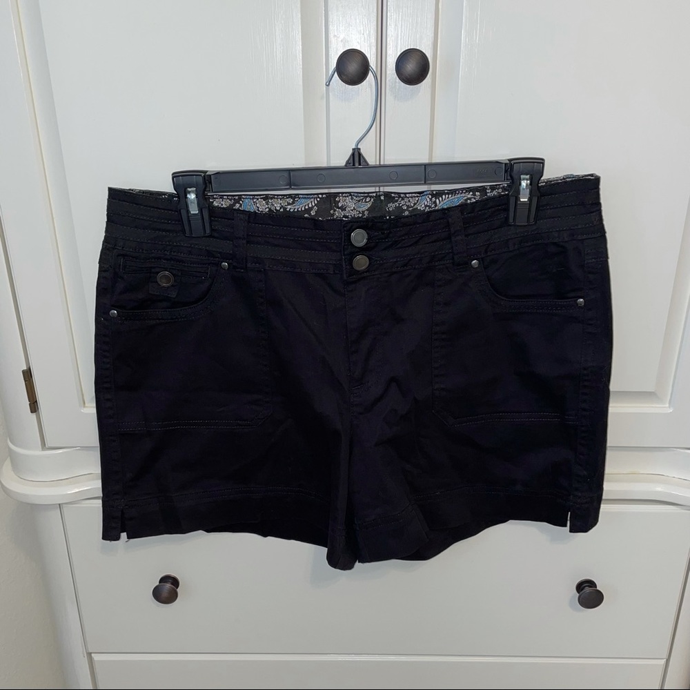 black cargo shorts—One 5 One